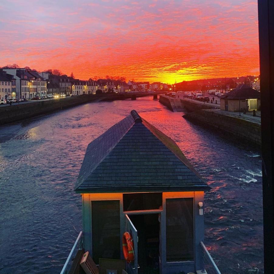 Une Nuit Sur Le Pont 1 Landerneau Exterior photo